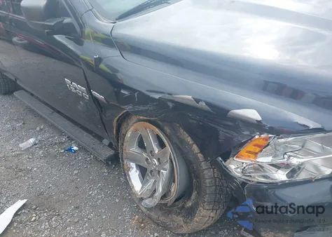 2018 Ram 1500 Express 4X2 6'4 Box из США, поврежденный, VIN 1C6RR6FT0JS131914